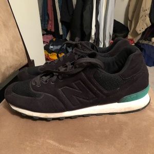 Black New Balance kicks Size 13